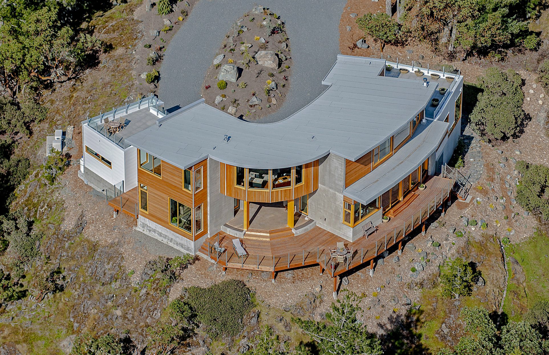 Mountain Top — interior and exterior by C&W Campbell