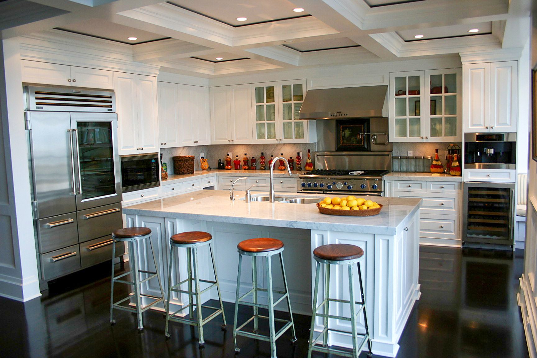 Shoal Point Penthouse — interior and exterior by C&W Campbell